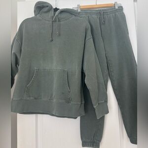 Aritzia TNA Boyfriend Hoodie & Sweatpants Set